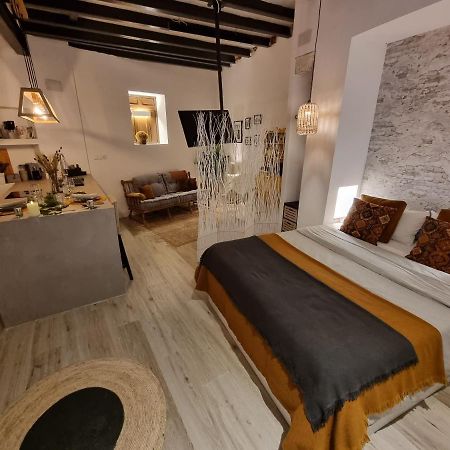 Lofts Amantes De Toledo -Loft Sagrario Apartment Luaran gambar